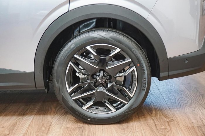 2025 Peugeot 5008 GT Premium Hybrid