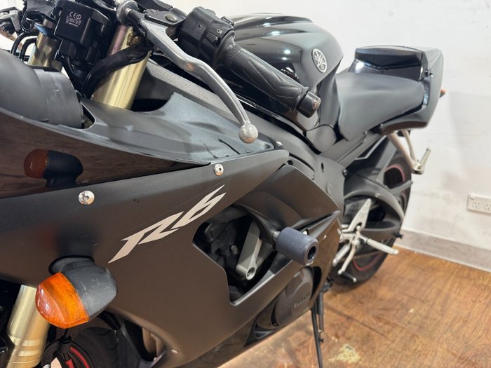 2005 Yamaha YZF-R6 BLACK