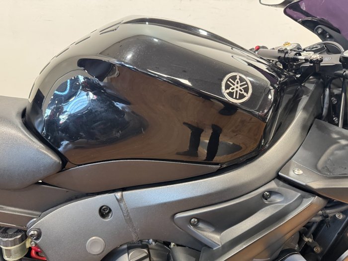 2005 Yamaha YZF-R6 BLACK