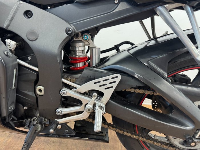 2005 Yamaha YZF-R6 BLACK