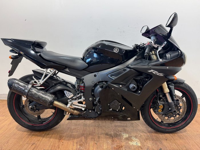 2005 Yamaha YZF-R6 BLACK
