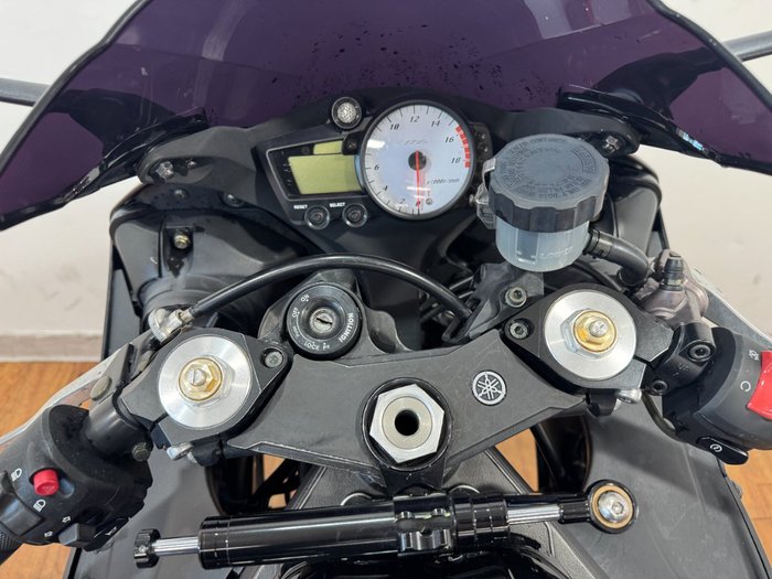 2005 Yamaha YZF-R6 BLACK