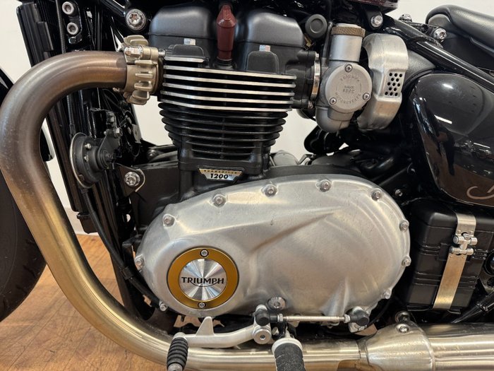 Triumph 2017 TRIUMPH 1200CC BOBBER