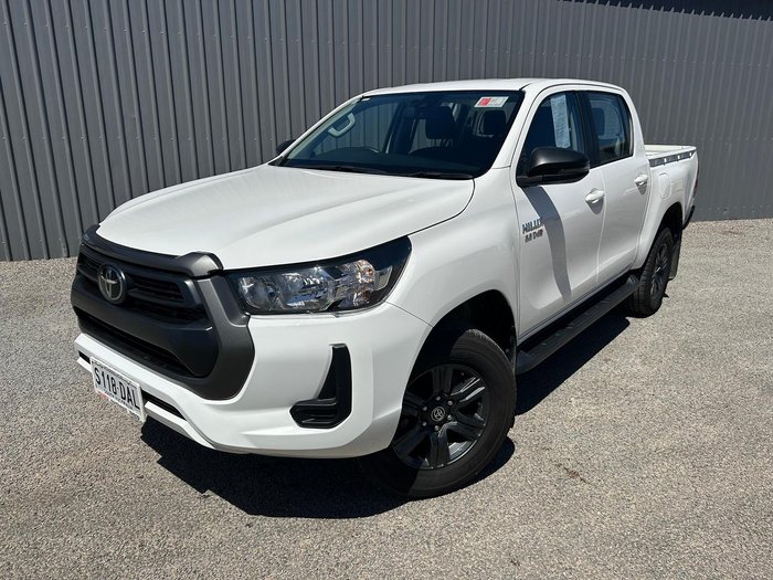 2023 Toyota Hilux SR