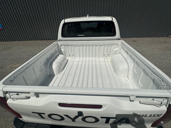 2023 Toyota Hilux SR