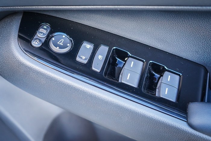 2023 Honda HR-V e:HEV L