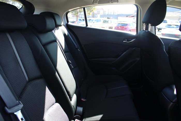 2016 Mazda 3 Maxx