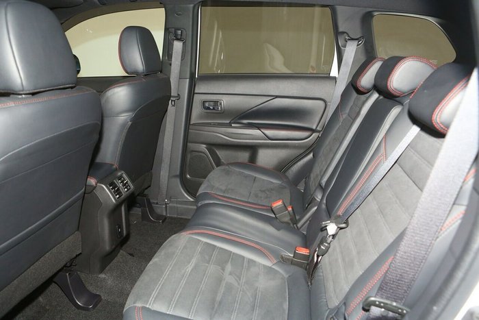 2021 Mitsubishi Outlander Black Edition