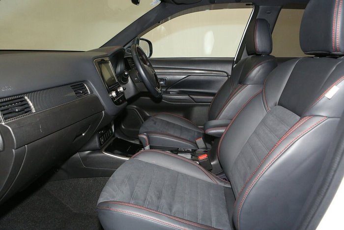 2021 Mitsubishi Outlander Black Edition