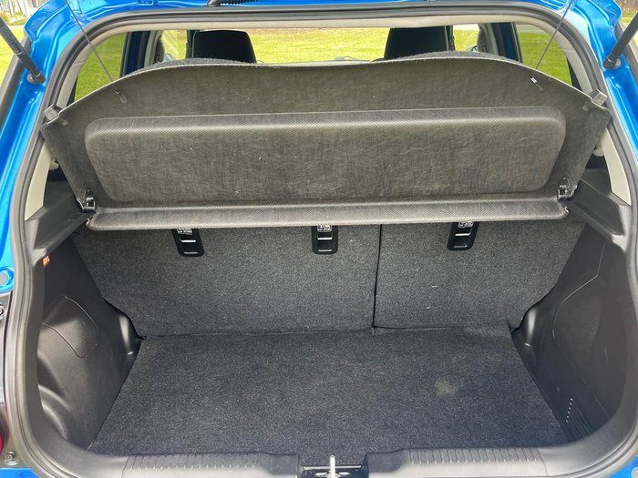 2017 Suzuki Swift GL Navigator AZ Speedy Blue