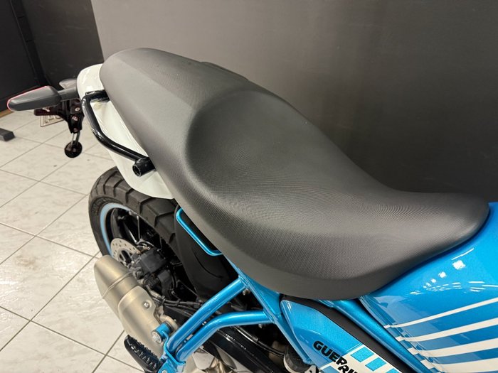 2025 Royal Enfield 2025 Royal Enfield 450CC GUERILLA 450 Road Blue