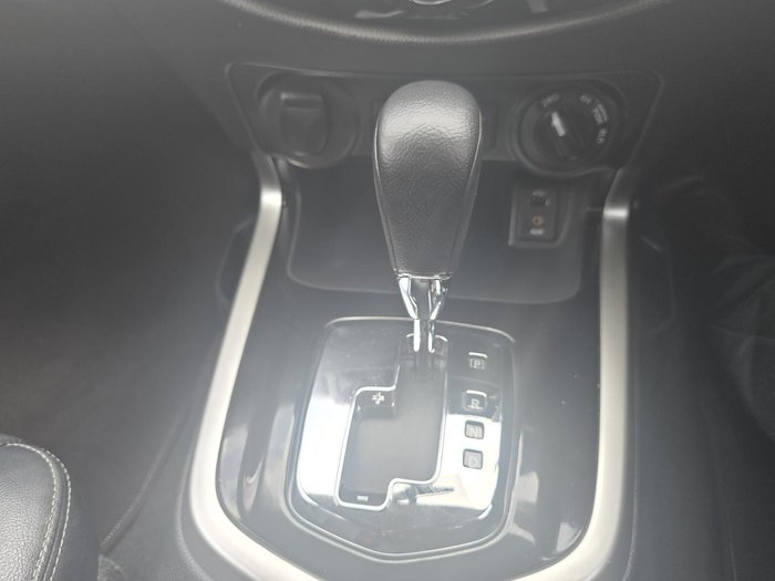 2017 Nissan Navara ST-X D23 Series 3 4x2 White Diamond