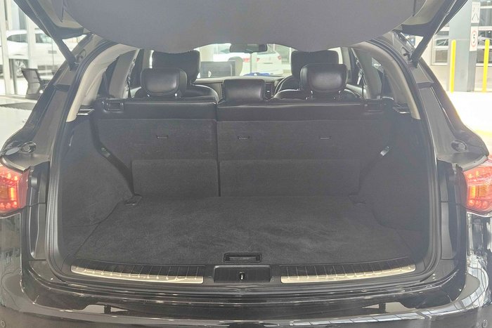 2018 INFINITI QX70 GT