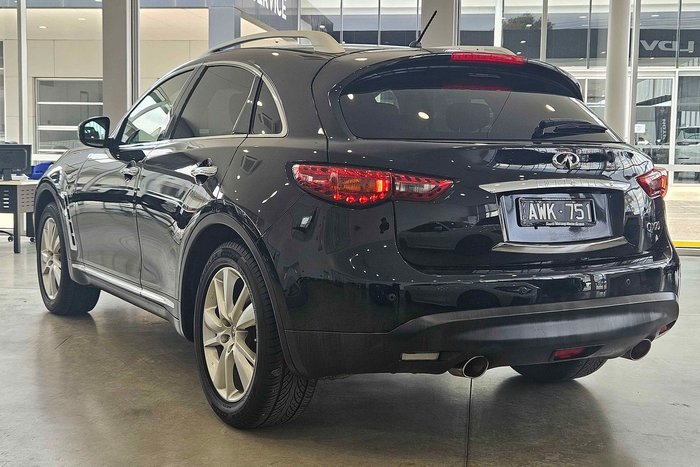 2018 INFINITI QX70 GT