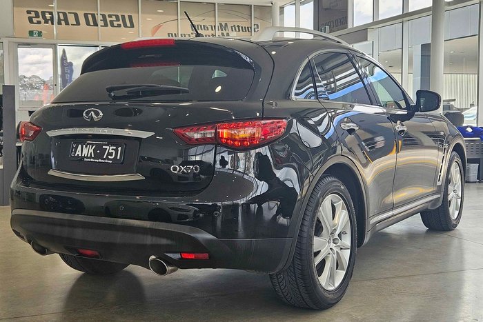 2018 INFINITI QX70 GT
