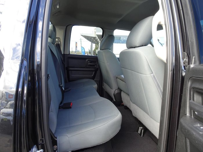 2019 RAM 1500 Express DS MY19 4X4 Dual Range Diamond Black