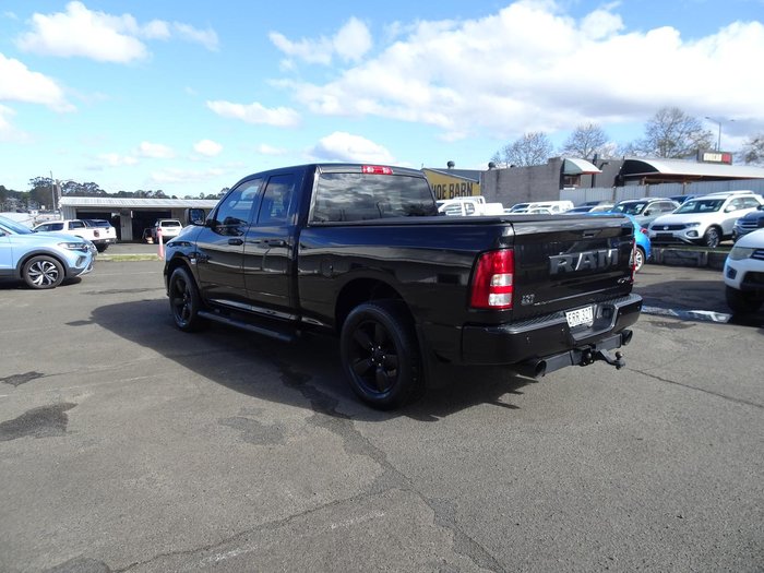 2019 RAM 1500 Express DS MY19 4X4 Dual Range Diamond Black