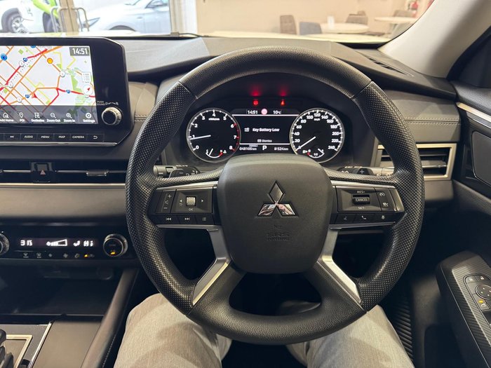 2022 Mitsubishi Outlander ES