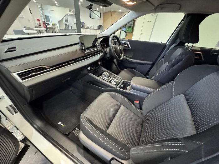 2022 Mitsubishi Outlander ES