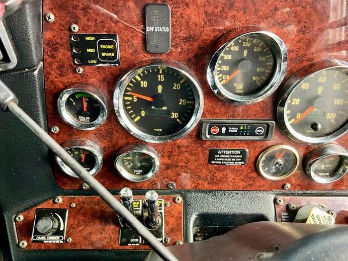 2011 Kenworth T409 Slp Fuel Kit Ice Pack Micro Wave Tv $79500Inc Gst KENWORTH T 409 WHITE