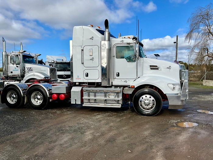 2011 Kenworth T409 Slp Fuel Kit Ice Pack Micro Wave Tv $79500Inc Gst KENWORTH T 409 WHITE