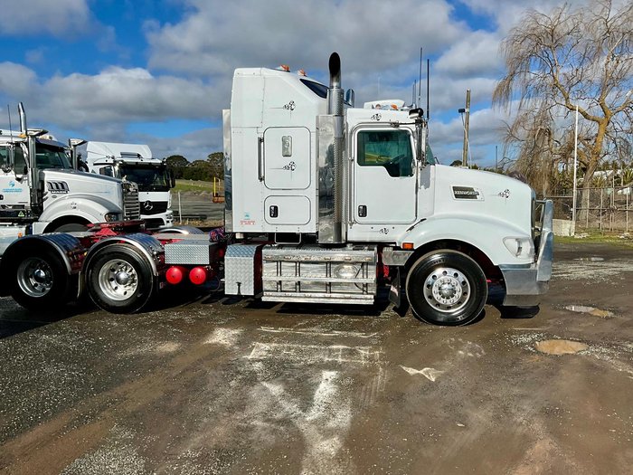 2011 Kenworth T409 Slp Fuel Kit Ice Pack Micro Wave Tv $79500Inc Gst KENWORTH T 409 WHITE