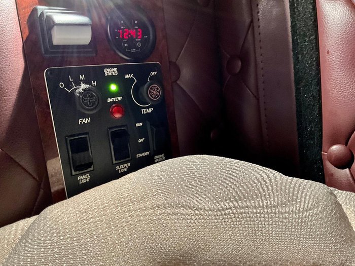 2011 Kenworth T409 Slp Fuel Kit Ice Pack Micro Wave Tv $79500Inc Gst KENWORTH T 409 WHITE
