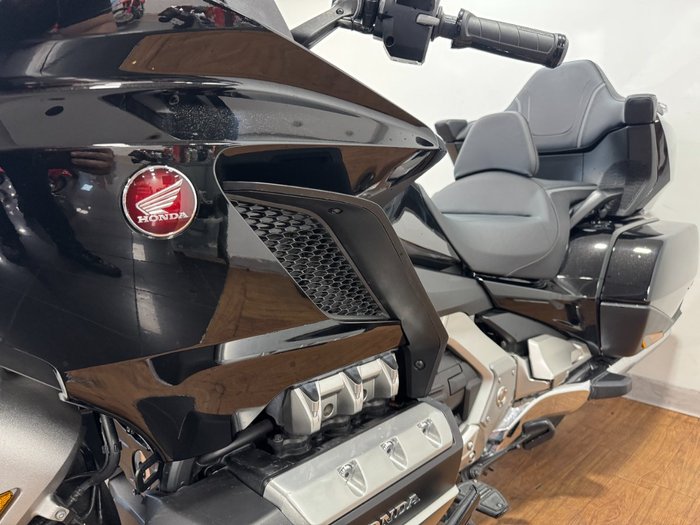 2018 Honda GOLDWING TOUR PREMIUM BLACK