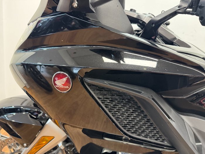 2018 Honda GOLDWING TOUR PREMIUM BLACK