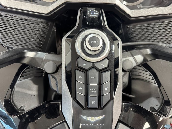 2018 Honda GOLDWING TOUR PREMIUM BLACK
