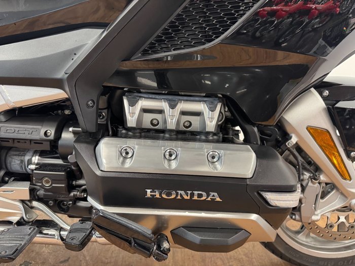 2018 Honda GOLDWING TOUR PREMIUM BLACK