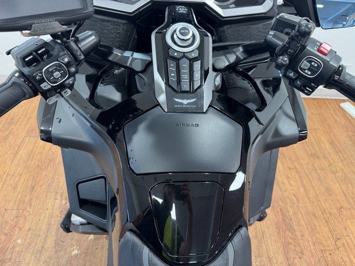 2018 Honda GOLDWING TOUR PREMIUM BLACK