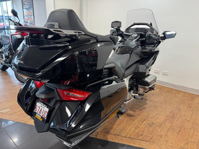 2018 Honda GOLDWING TOUR PREMIUM BLACK
