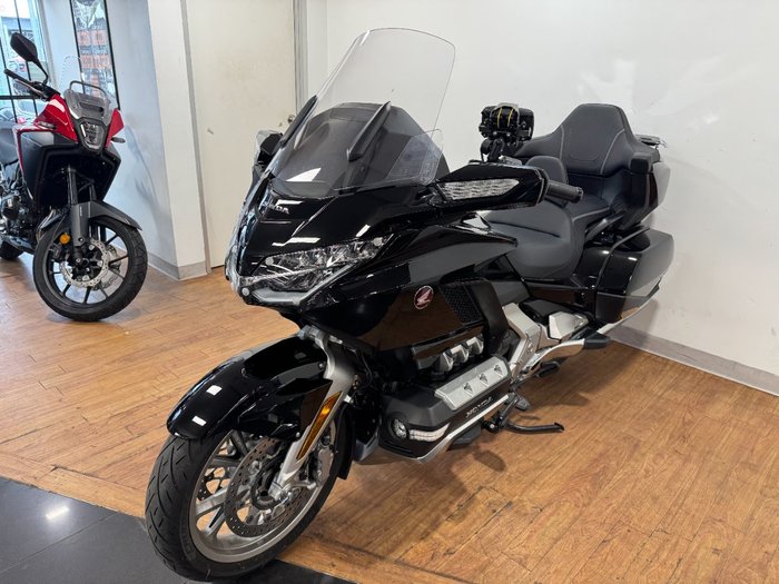 2018 Honda GOLDWING TOUR PREMIUM BLACK