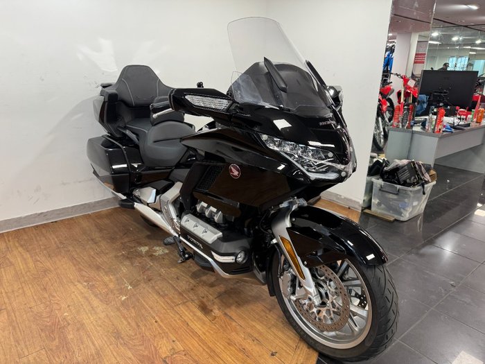 2018 Honda GOLDWING TOUR PREMIUM BLACK