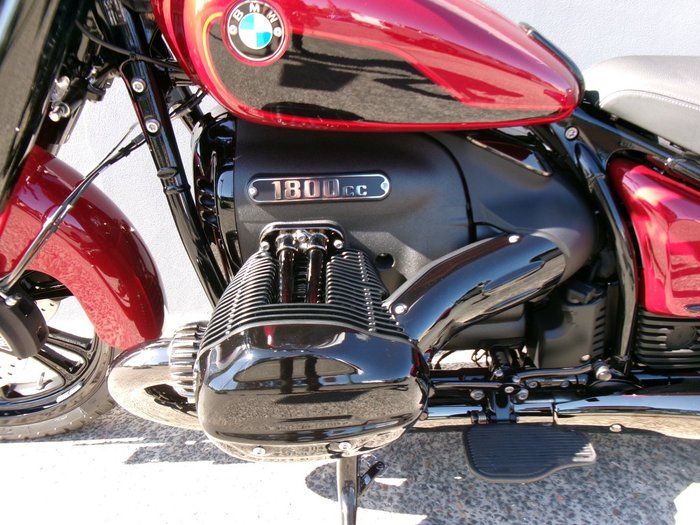 2025 BMW Motorrad R 18 ROCTANE Dragonfire Red Metallic