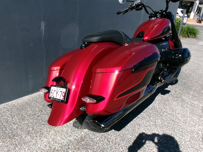 2025 BMW Motorrad R 18 ROCTANE Dragonfire Red Metallic