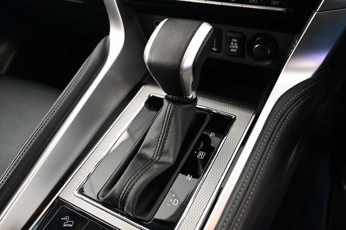 2024 Mitsubishi Pajero Sport Exceed