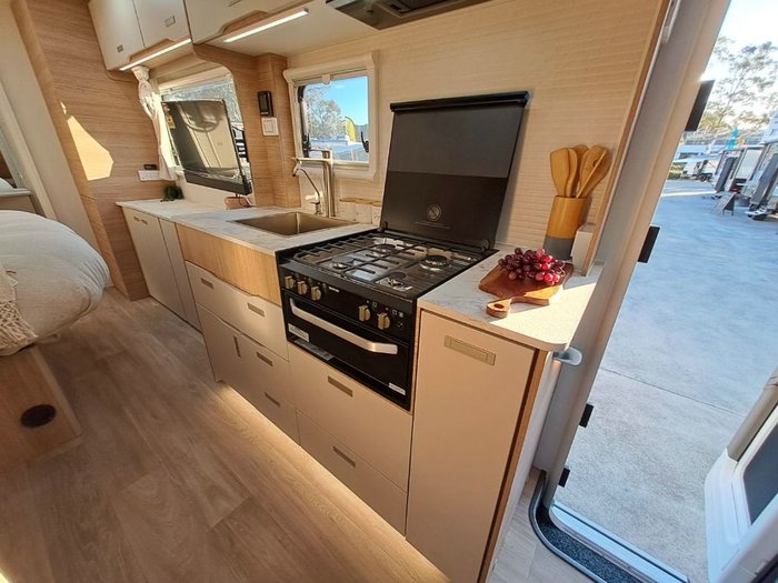 2025 JAYCO SIGNATURE FA.25-1.SG-MY25 SILVER