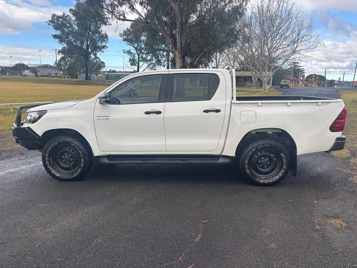 2018 Toyota Hilux SR