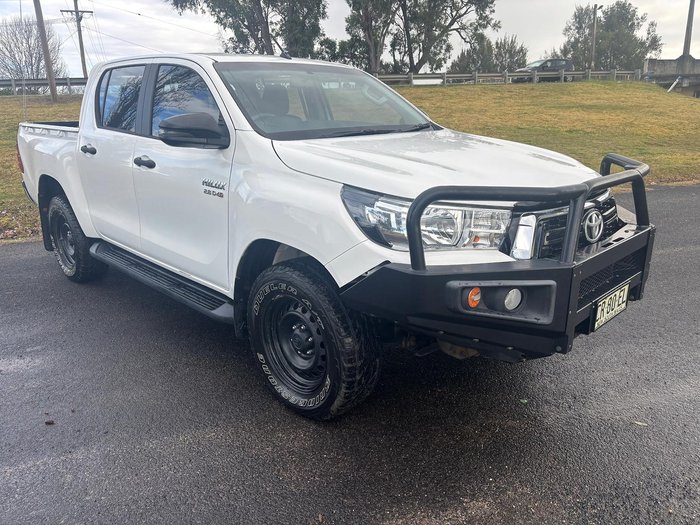 2018 Toyota Hilux SR