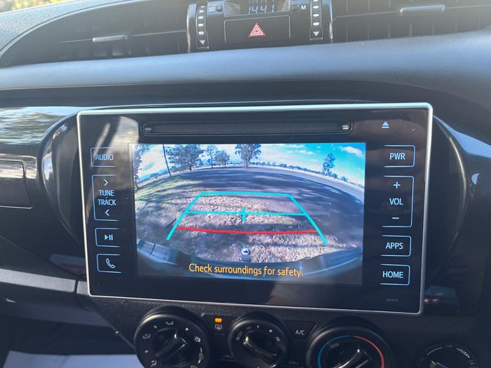 2018 Toyota Hilux SR