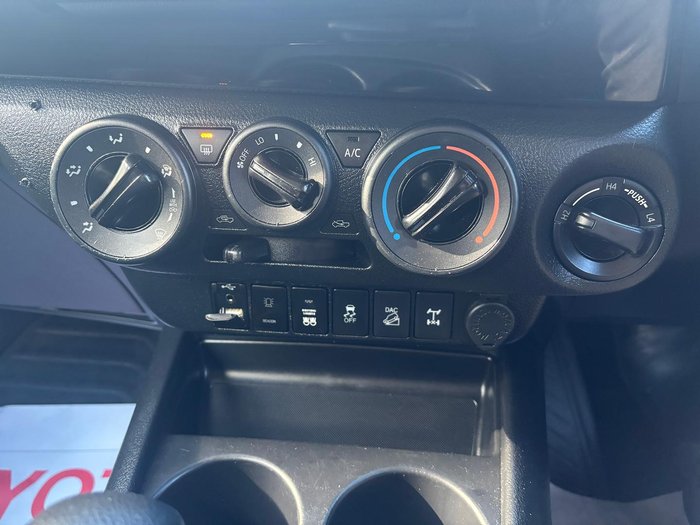 2018 Toyota Hilux SR
