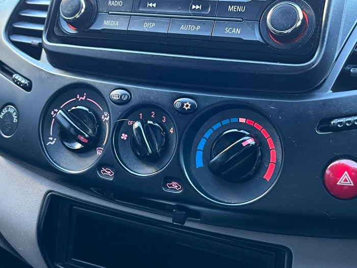 2014 Mitsubishi Triton GLX