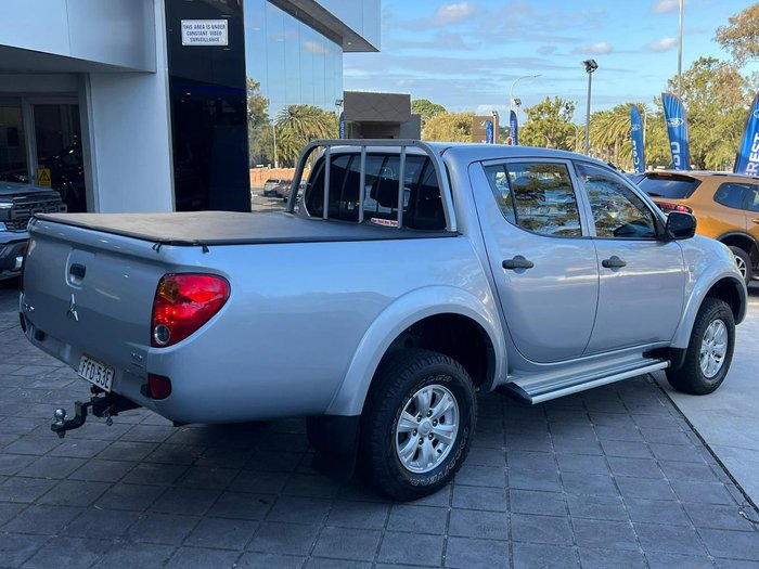 2014 Mitsubishi Triton GLX