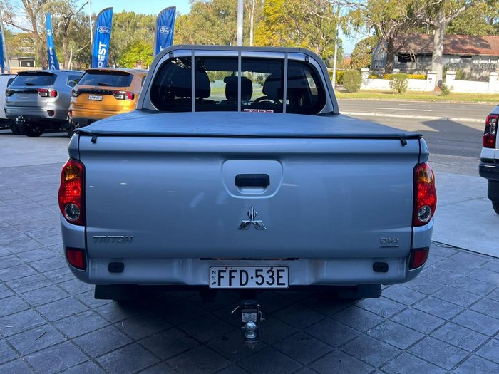 2014 Mitsubishi Triton GLX