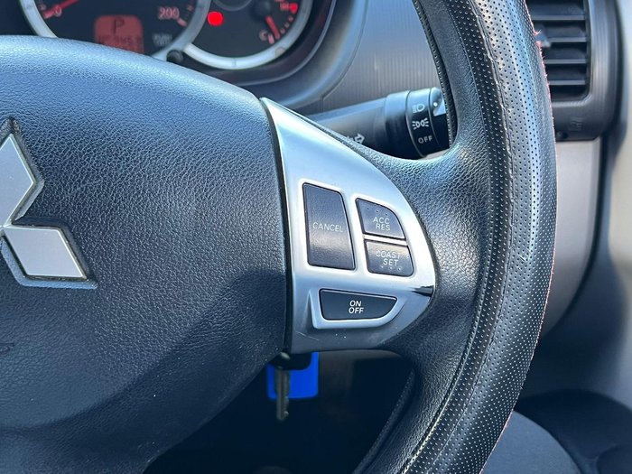 2014 Mitsubishi Triton GLX