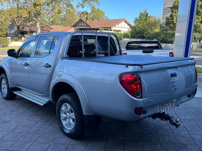 2014 Mitsubishi Triton GLX