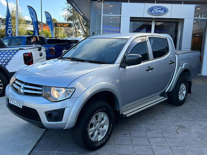 2014 Mitsubishi Triton GLX