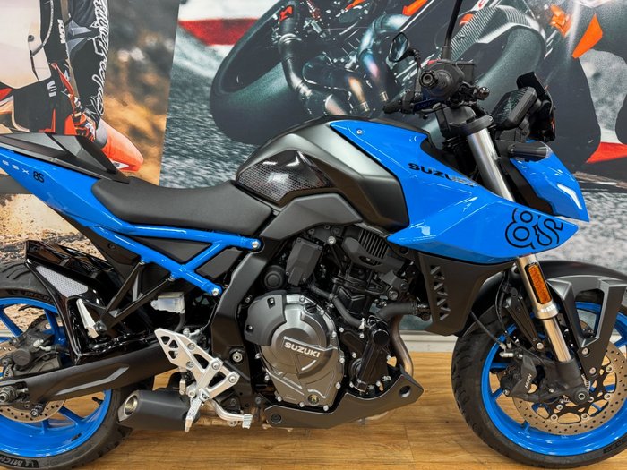 2023 Suzuki GSX-8S PEARL COSMIC BLUE